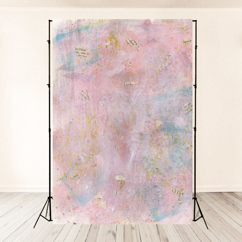 Toile de fond décors de portrait de vieux journaux abstraite roses pour le studio