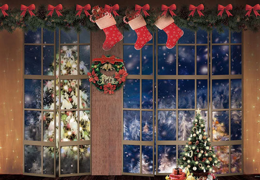Toile de fond joyeux Noël fenêtres chaussettes d'hiver décors d'arbres de Noël