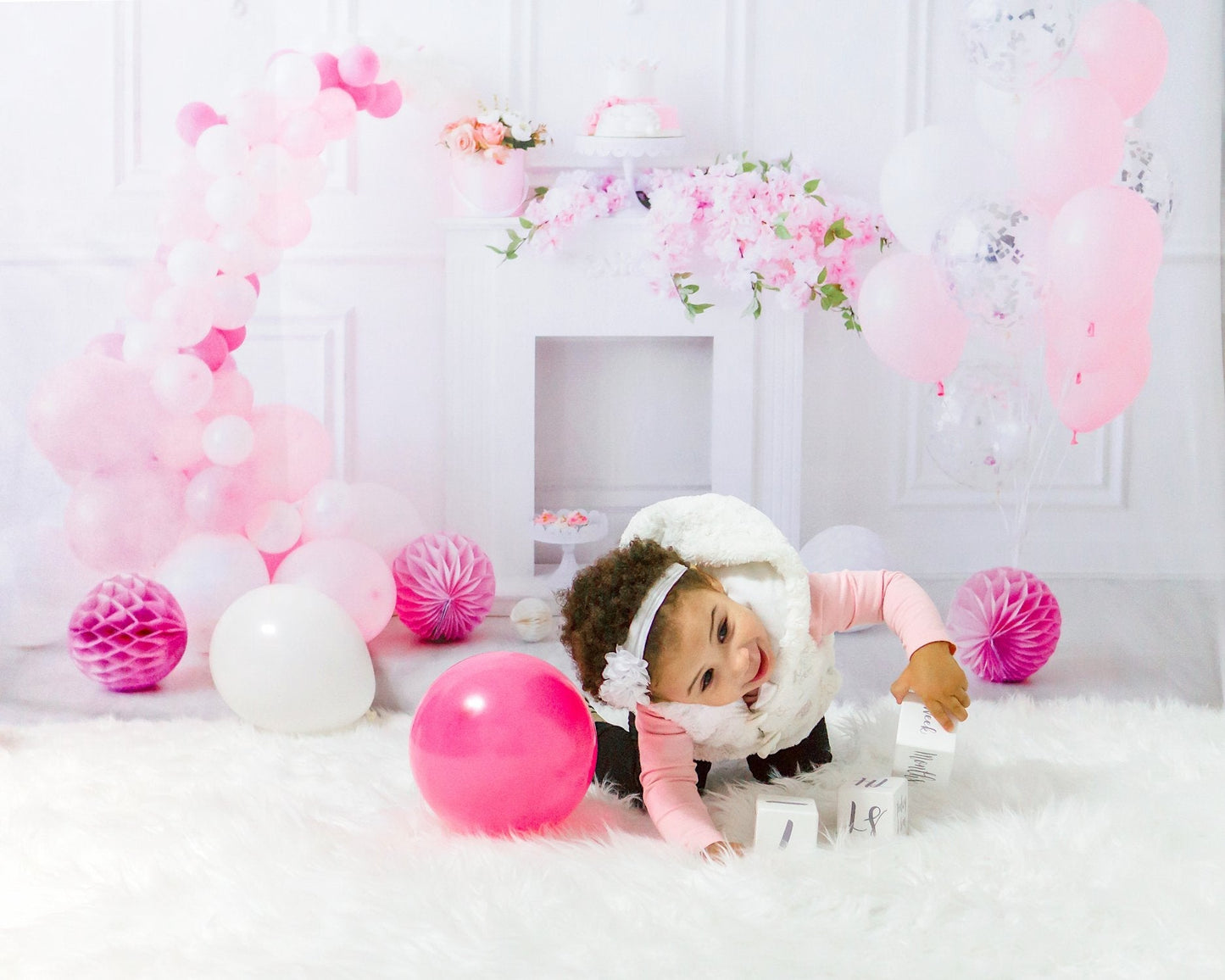 Toile de fond de photo de bébé de ballon de mur blanc de princesse