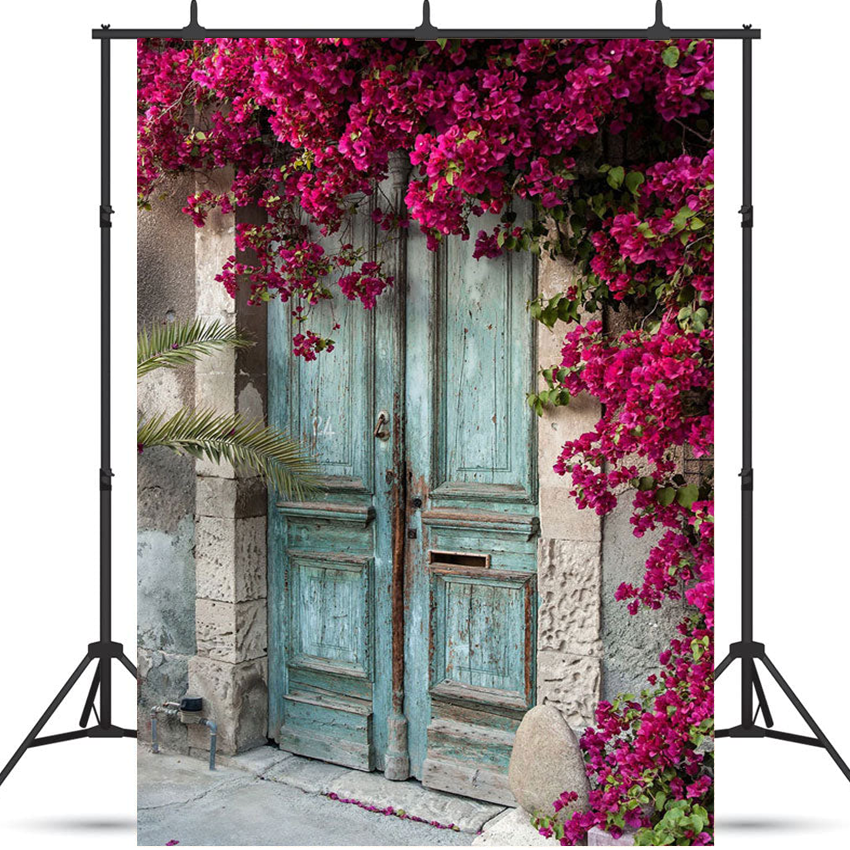 Toile de fond de porte en bois vintage fleurs roses de mariage de printemps de photographie