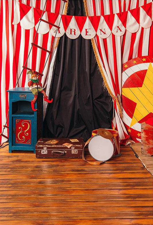 Toile de fond de photographie de plancher de bois d'arène de bandes rouges et blanches