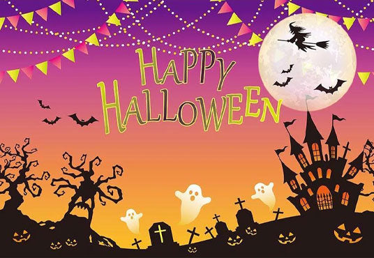 Toile de fond de château sombre et chauves-souris dans le ciel jaune chromé pour la photographie d'Halloween