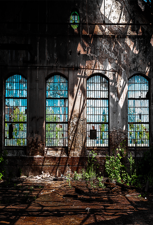Toile de fond d'intérieur industriel abandonné avec la lumière pour la photographie SBH0196