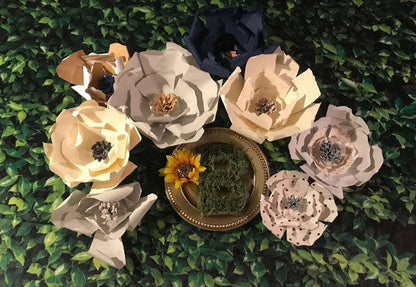 Toile de fond d'anniversaire de feuilles vertes pour la fête de mariée