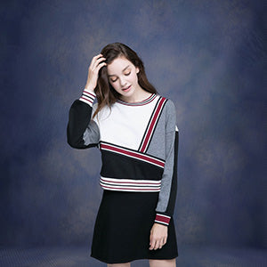 Toile de fond de studio de portrait abstrait violet foncé à contraste élevé pour la photographie K23265