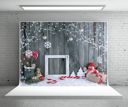 Toile de fond de photographie de mur en bois gris de Noël de bonhomme de neige