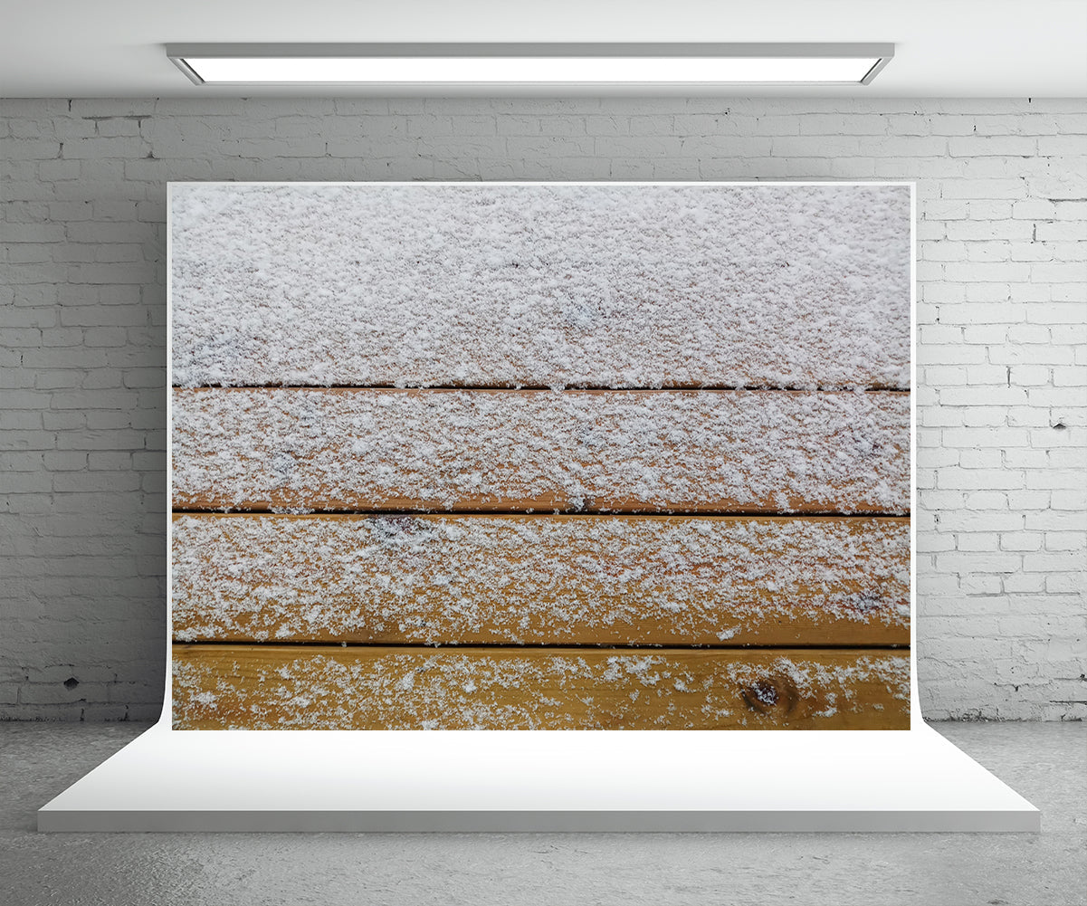 Toile de fond de photographie de planche de bois de couverture de neige en bois d'hiver