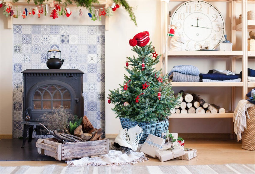 Toile de fond en pin de cheminée noire pour Noël