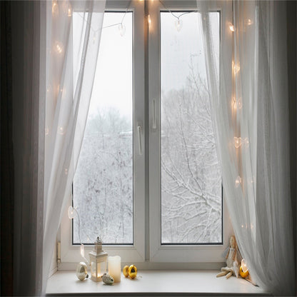 Toile de fond de Noël de fenêtre d'hiver de neige