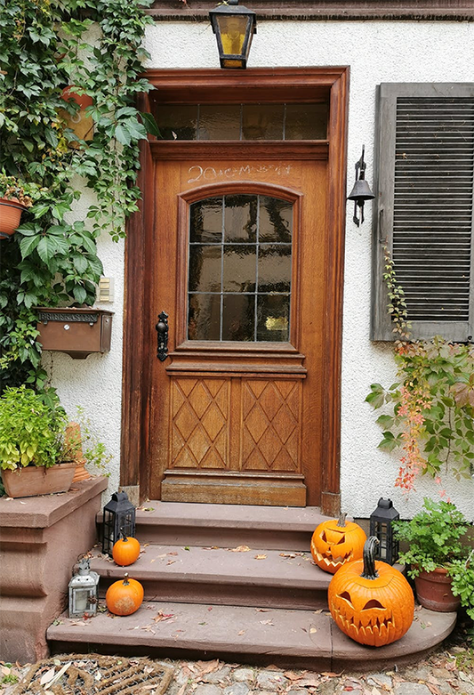 Toile de fond d'Halloween de citrouilles d'escalier de porte marron pour la fête